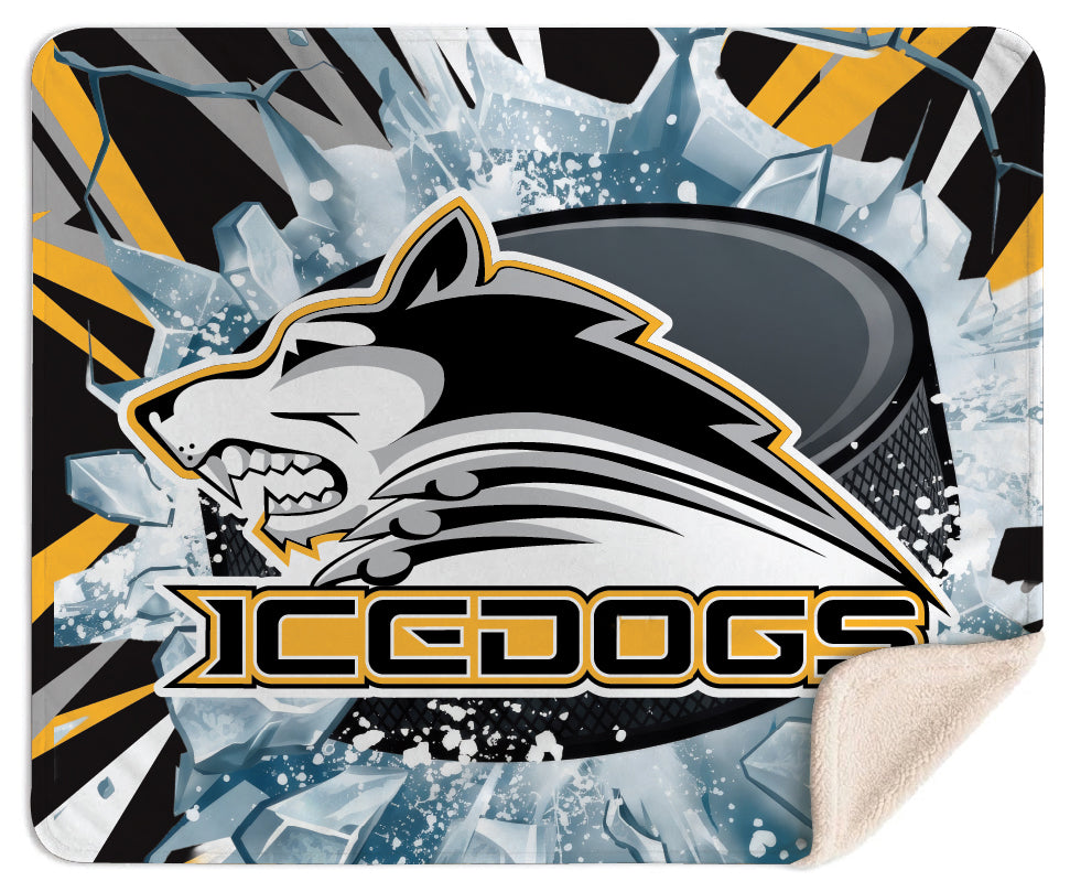 Embrun-Casselman Icedogs sherpa-lined throw, background 2